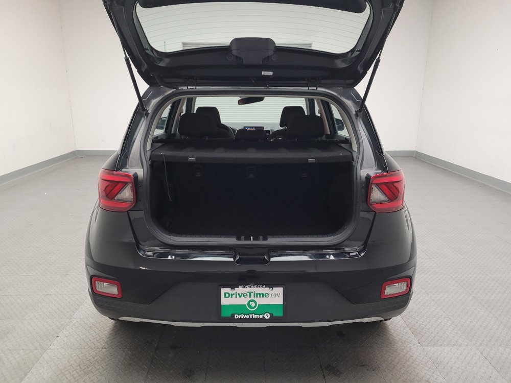 Used 2020 Hyundai Venue SEL image 29