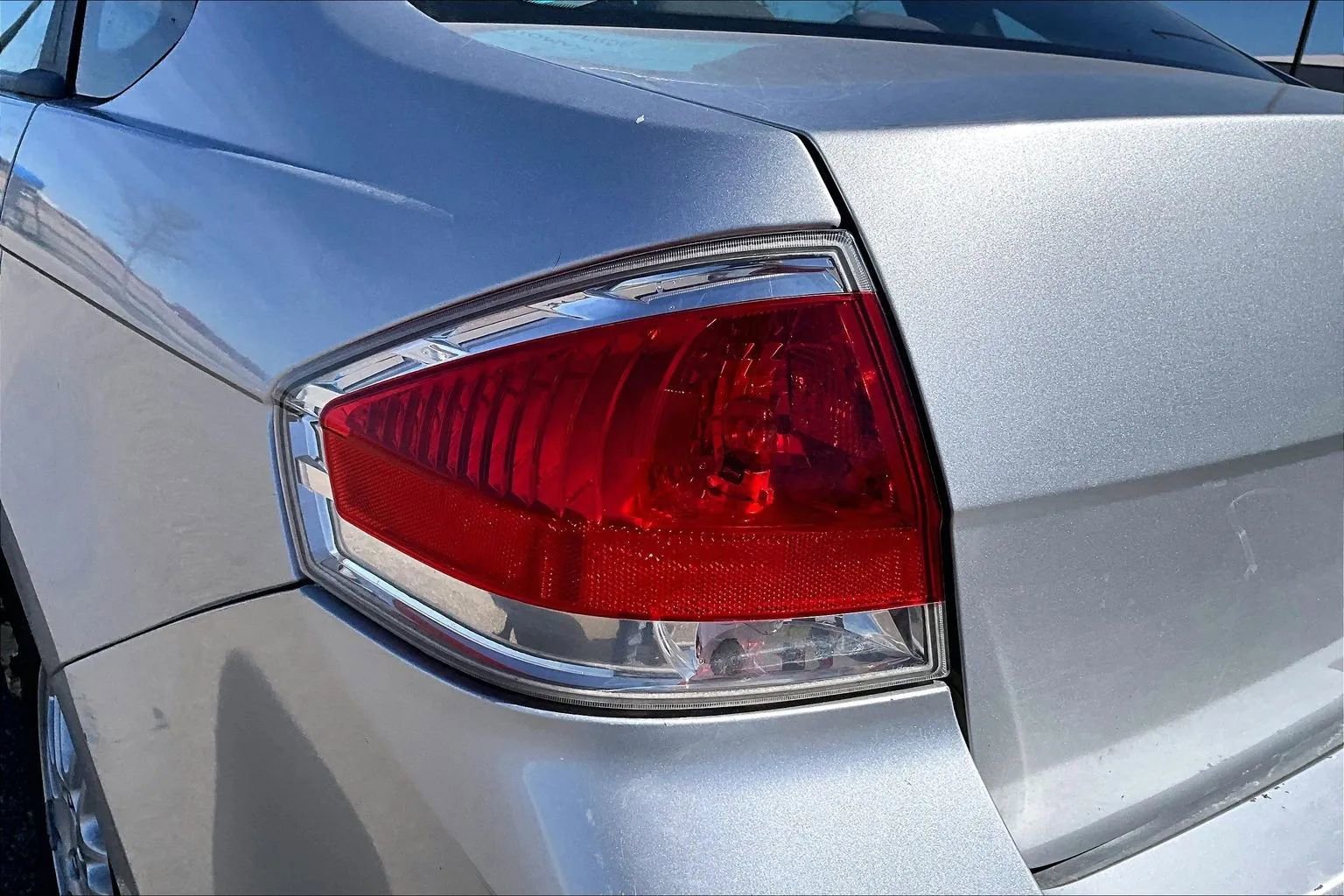 Used 2010 Ford Focus SE FWD image 28