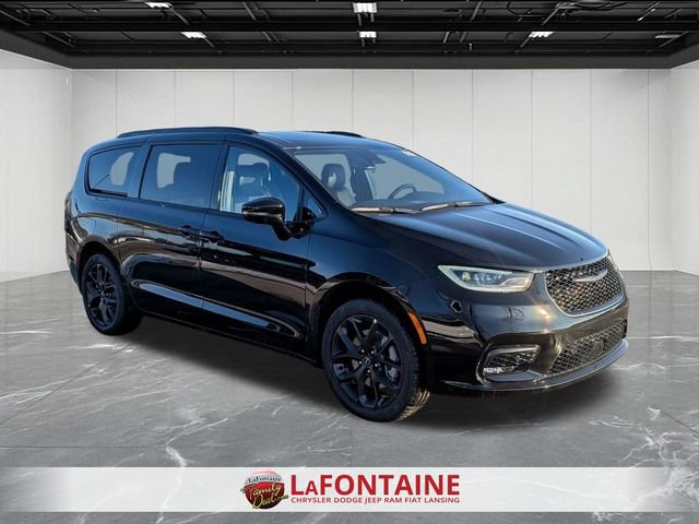 New 2026 Chrysler Pacifica Limited w/ S Appearance Package AWD/4WD image 7