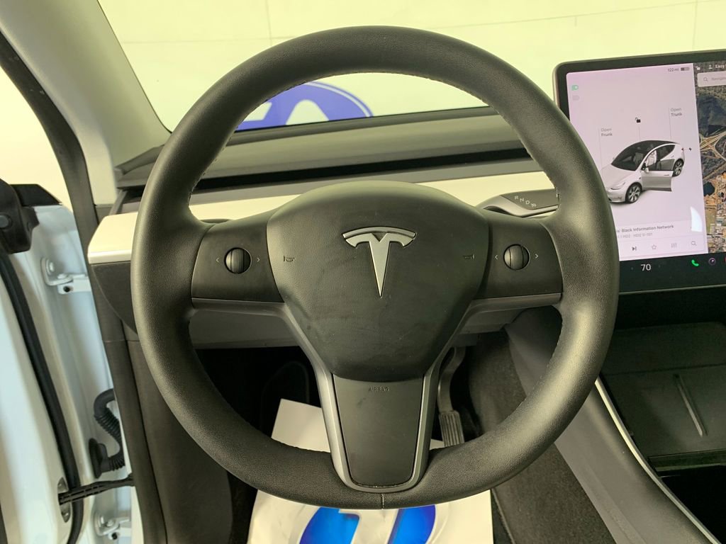 Used 2020 Tesla Model Y Long Range image 19