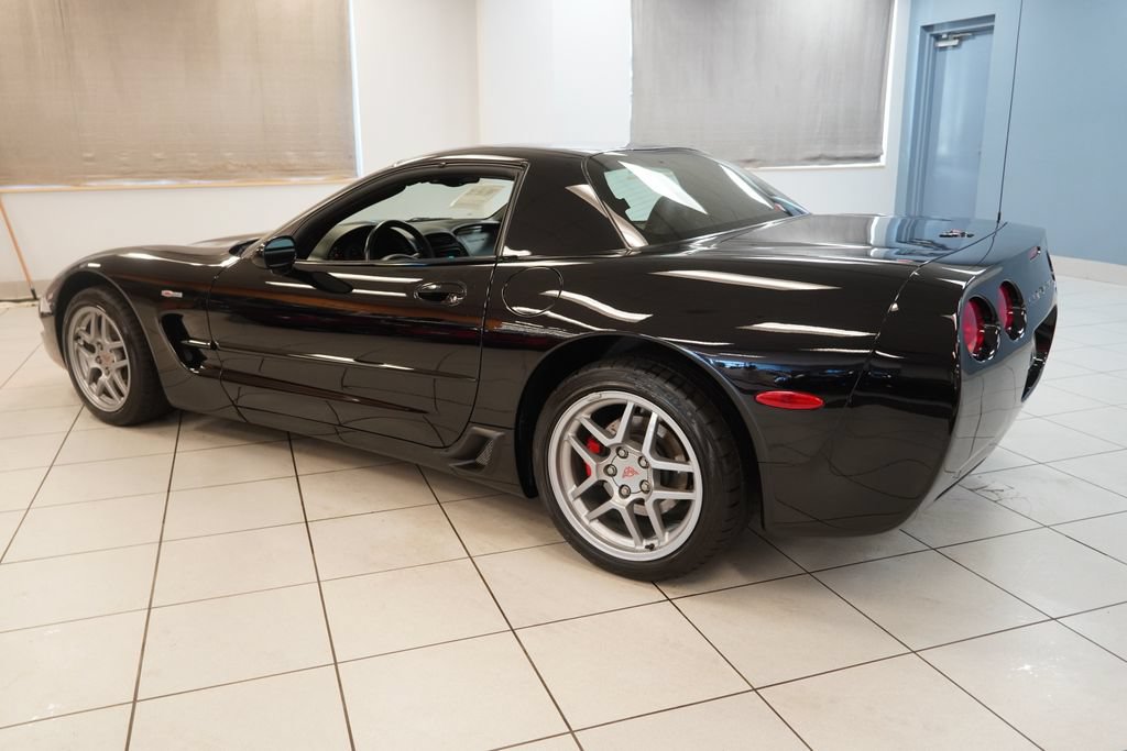 Used 2002 Chevrolet Corvette Z06 w/ Memory Pkg RWD image 8