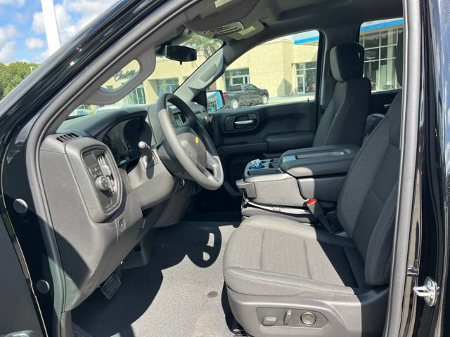 New 2026 Chevrolet Silverado 1500 Custom w/ LPO, Dark Essentials Package RWD image 17