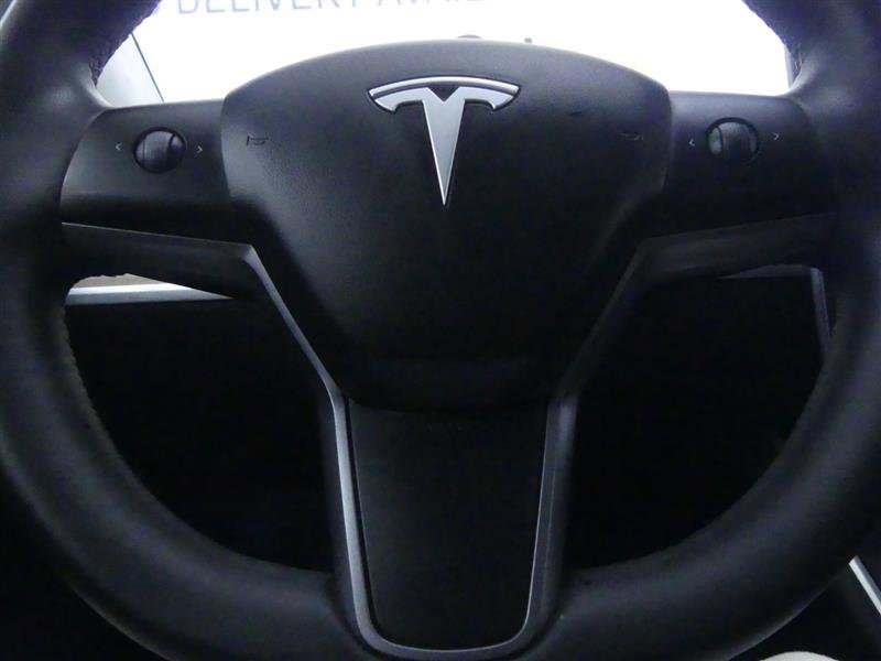 Used 2020 Tesla Model Y Long Range image 16