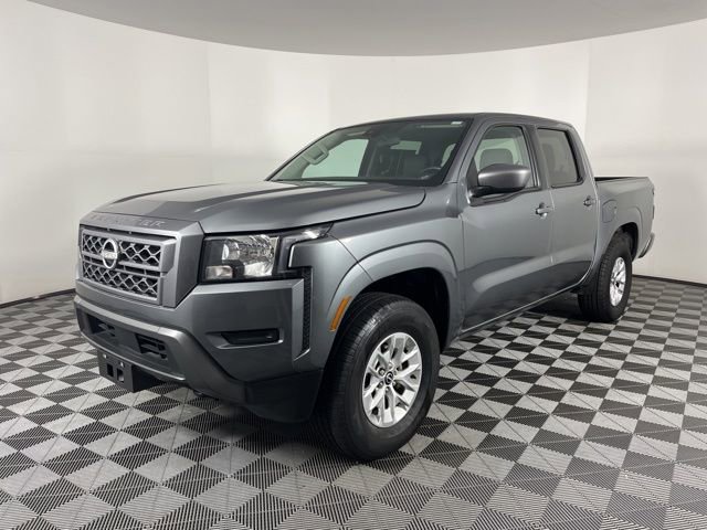 Used 2024 Nissan Frontier SV image 5