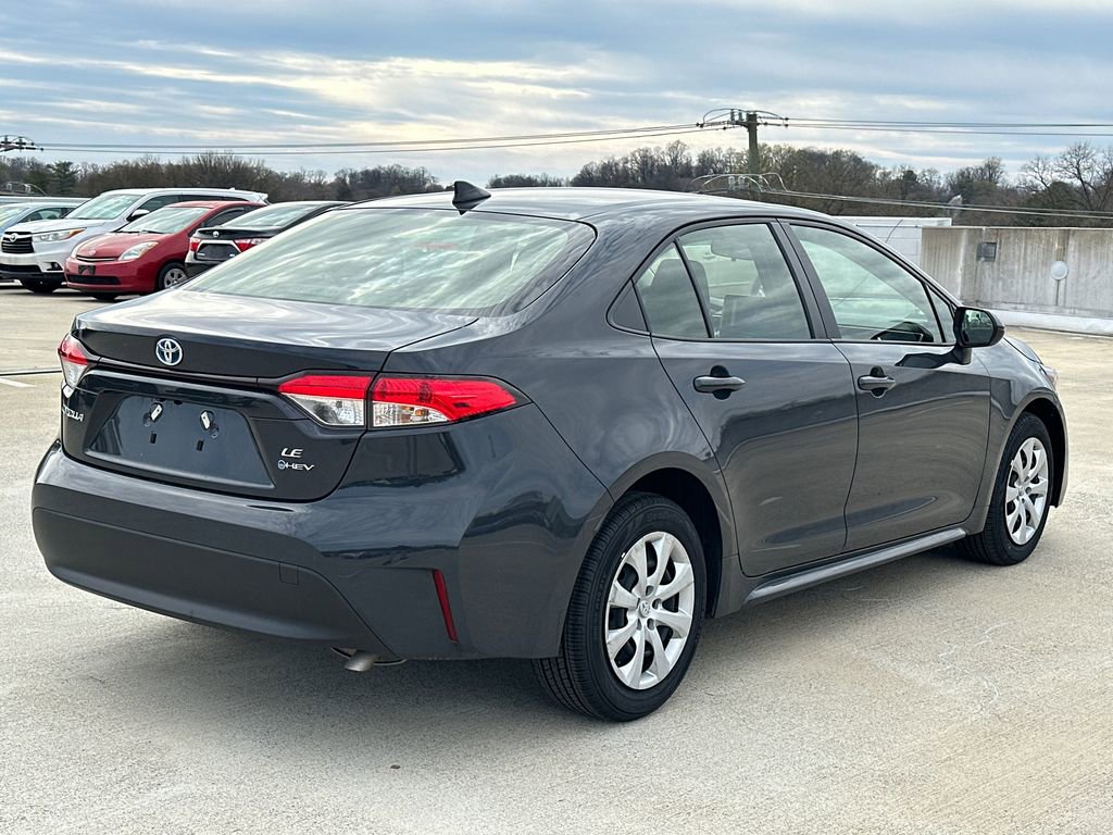 Used 2025 Toyota Corolla LE image 4