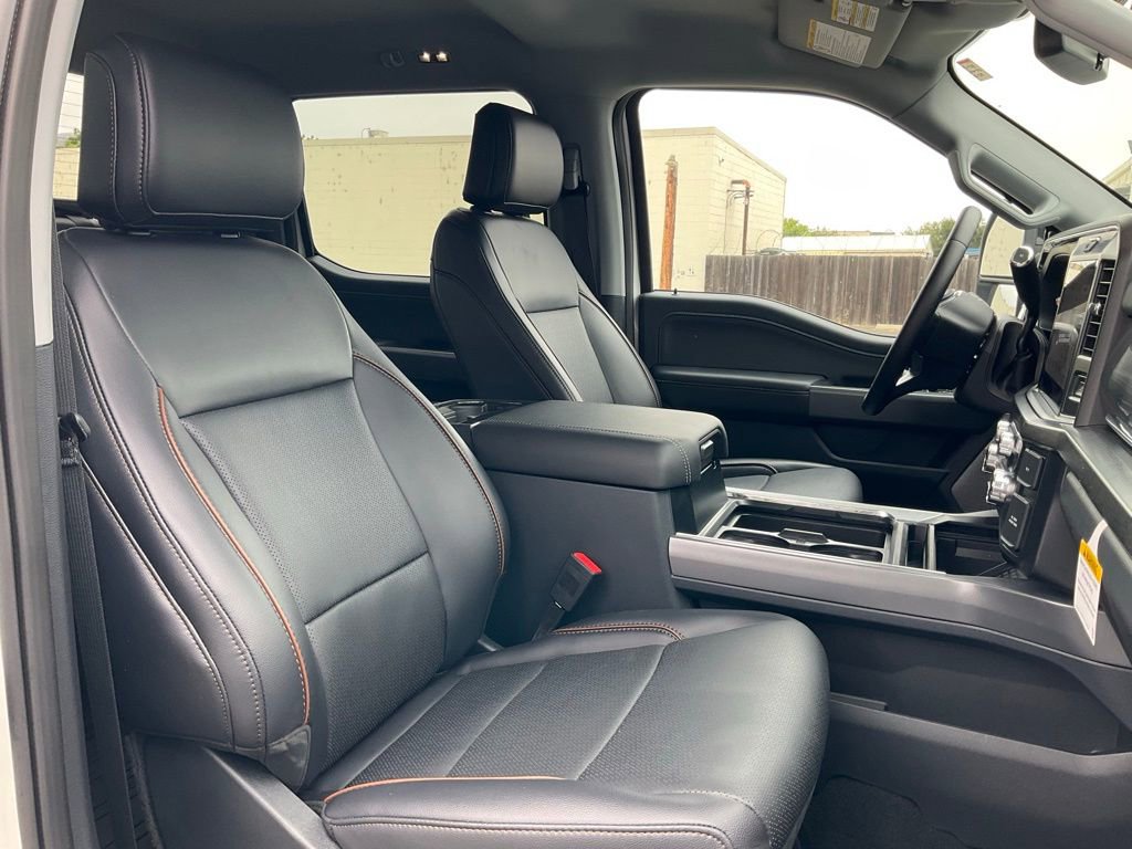 Certified 2025 Ford F350 Lariat w/ Black Appearance Package image 57