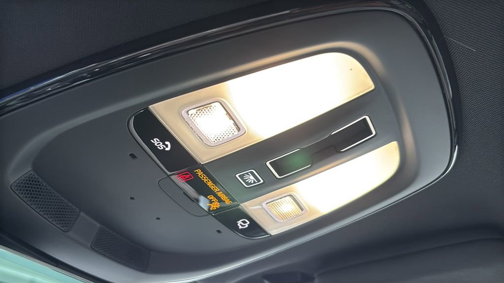 New 2026 Volvo XC90 T8 Plus image 23