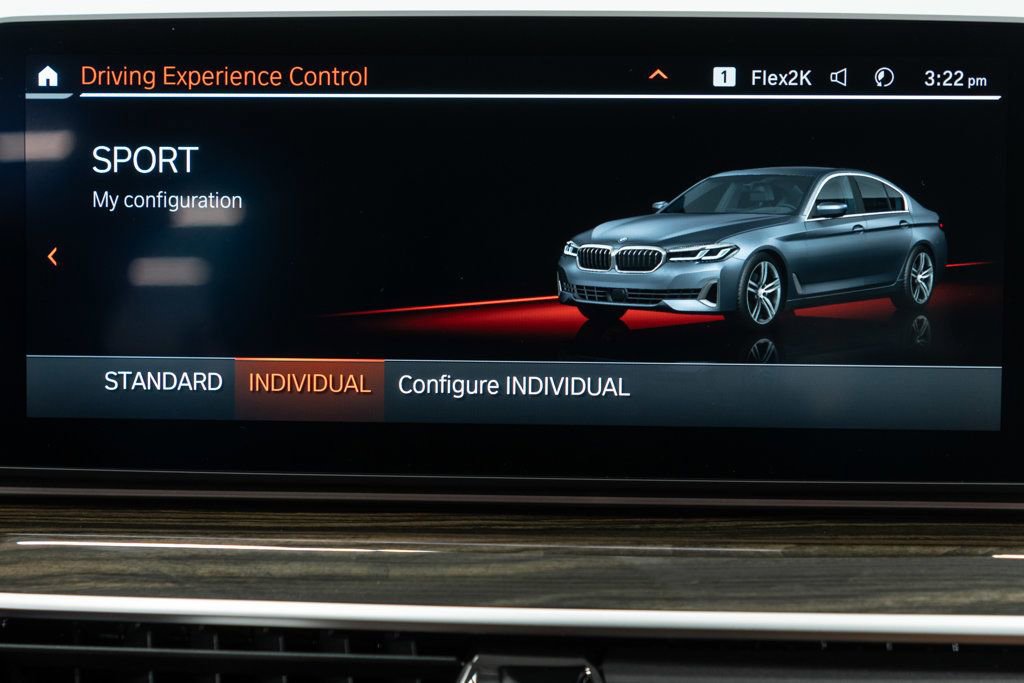 Used 2022 BMW 530i xDrive w/ Premium Package image 25