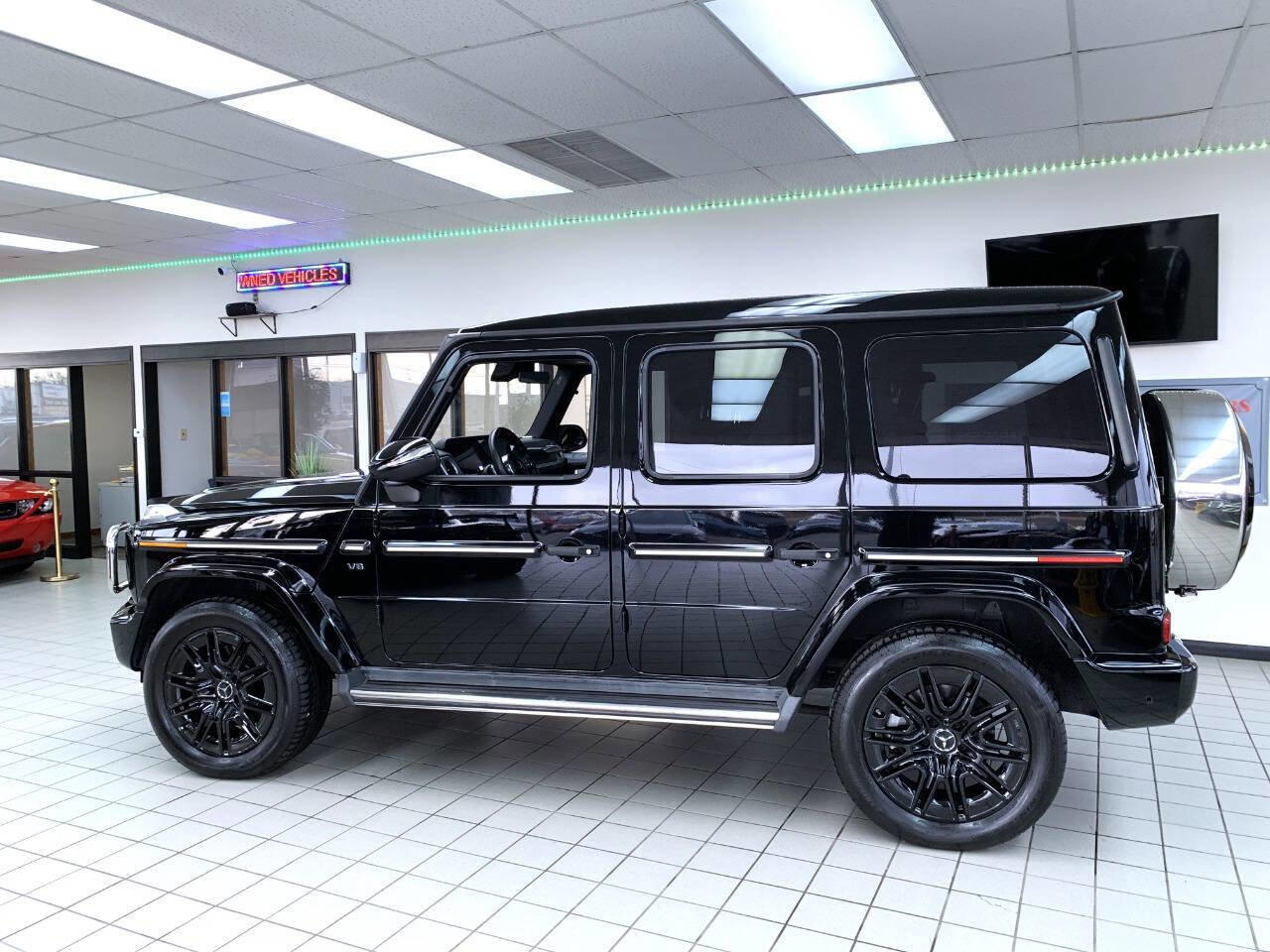 Used 2019 Mercedes-Benz G 550 w/ AMG Line image 2