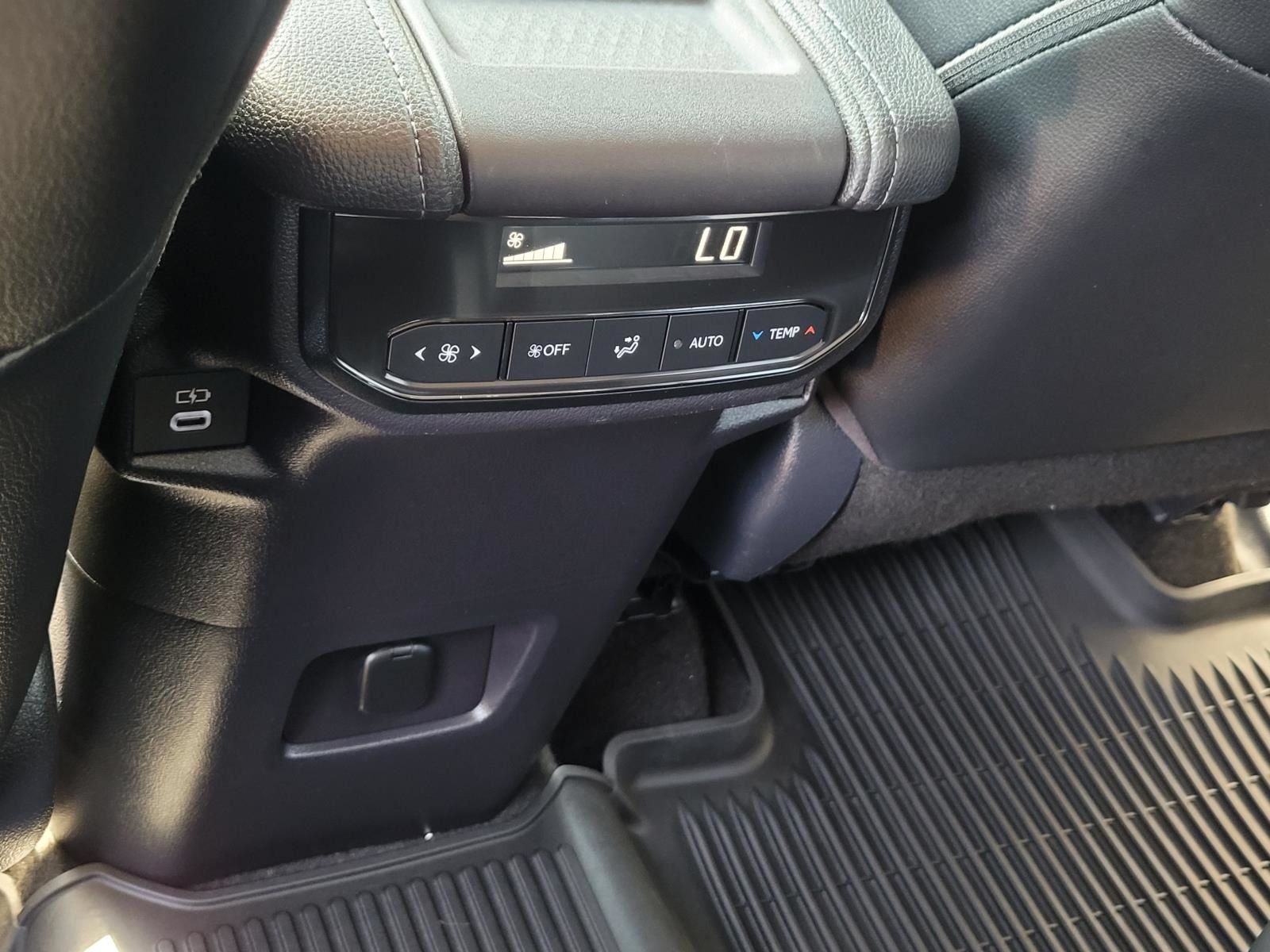 Used 2026 Toyota Grand Highlander FWD image 20
