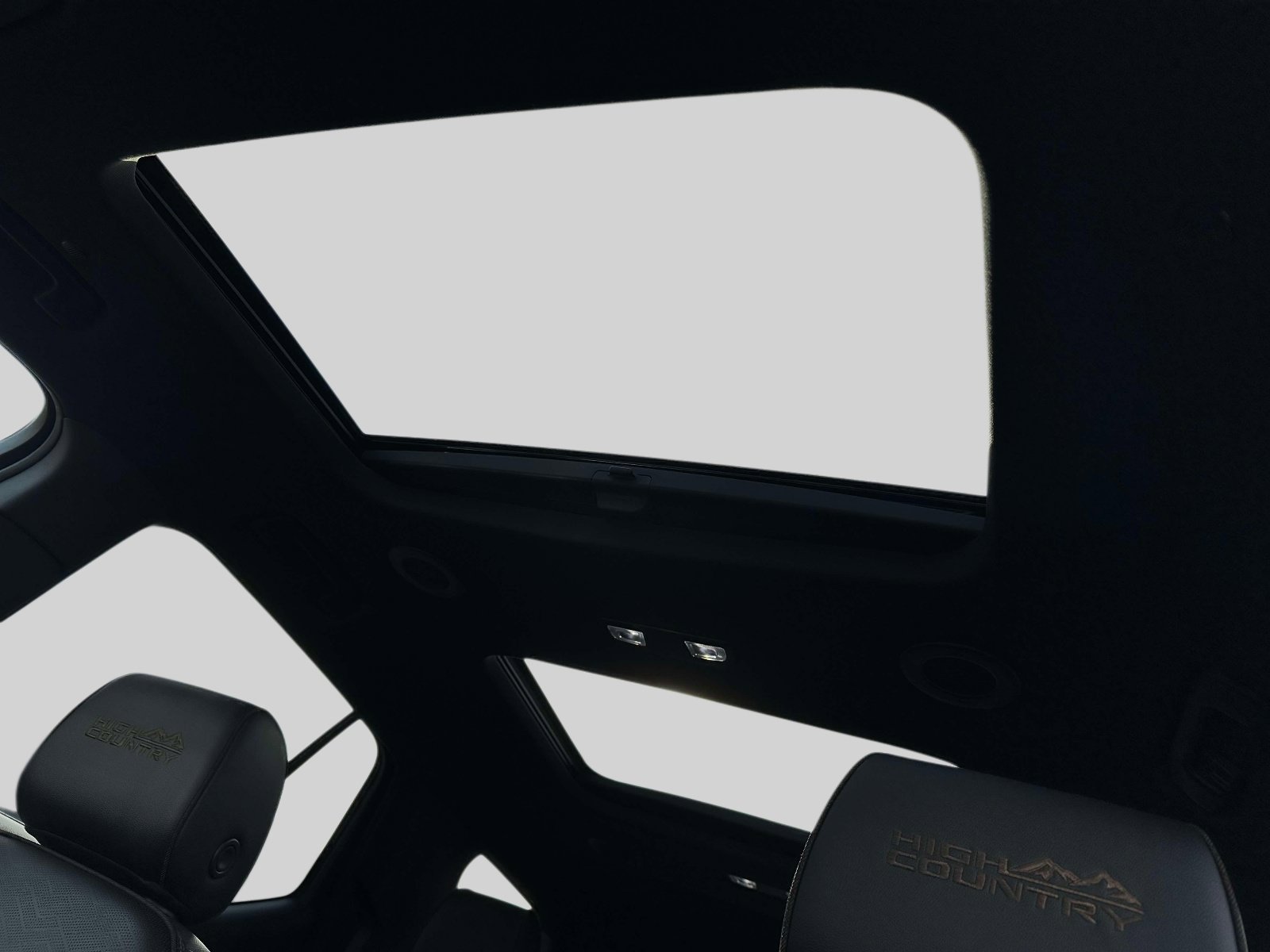 Used 2022 Chevrolet Traverse High Country image 20