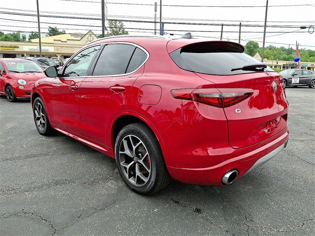 Used 2021 Alfa Romeo Stelvio Ti w/ Active Assist 2 Package TI image 4