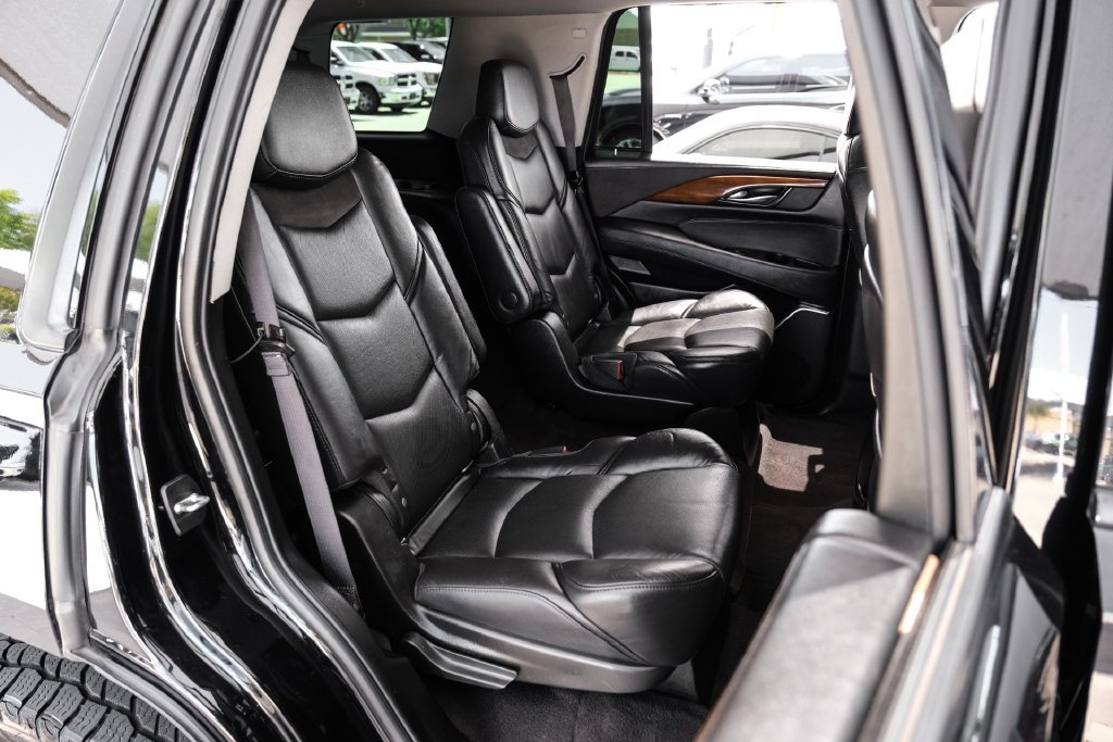 Used 2020 Cadillac Escalade 2WD image 38