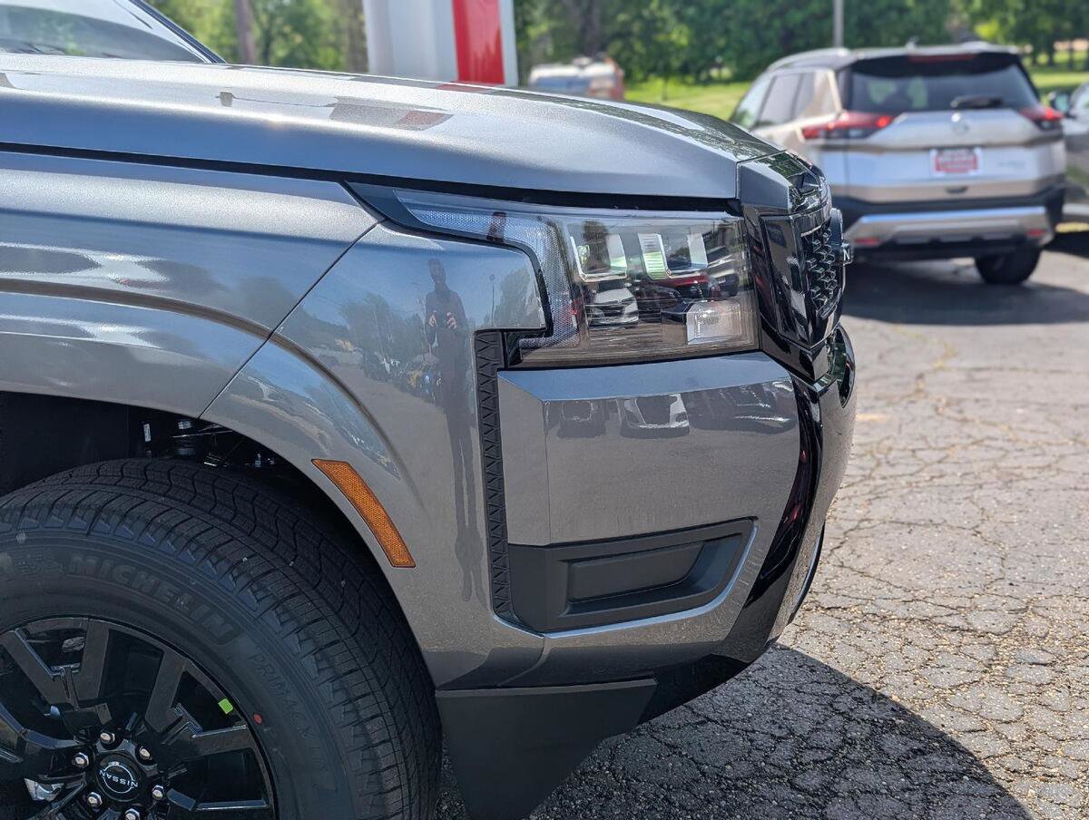 New 2026 Nissan Frontier SV AWD/4WD image 8