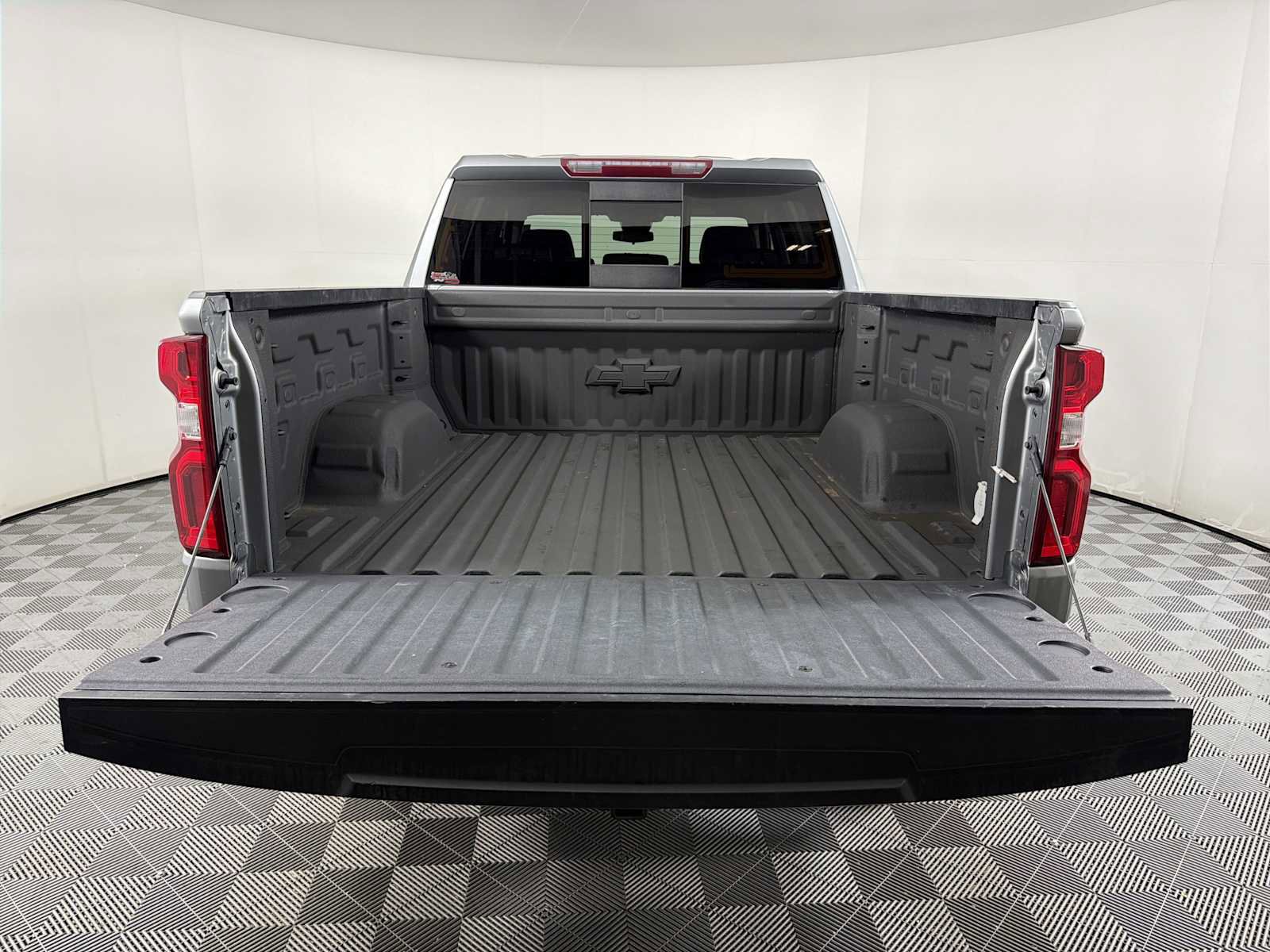 Used 2024 Chevrolet Silverado 1500 LT Trail Boss w/ LT Trail Boss Premium Package image 16