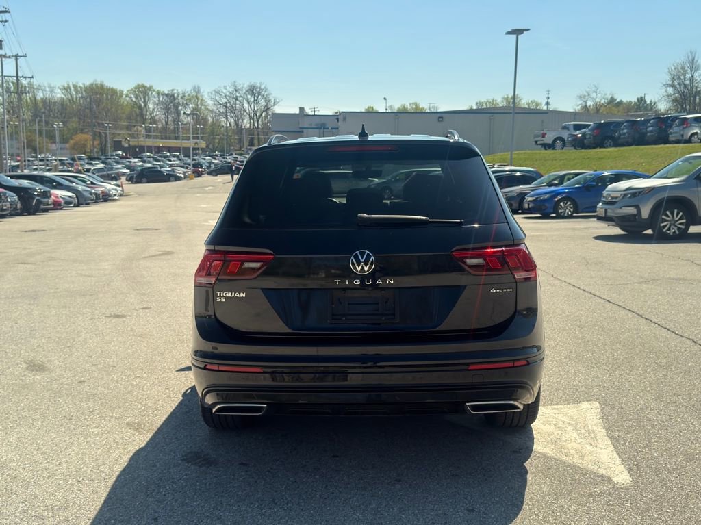 Used 2021 Volkswagen Tiguan SE image 16
