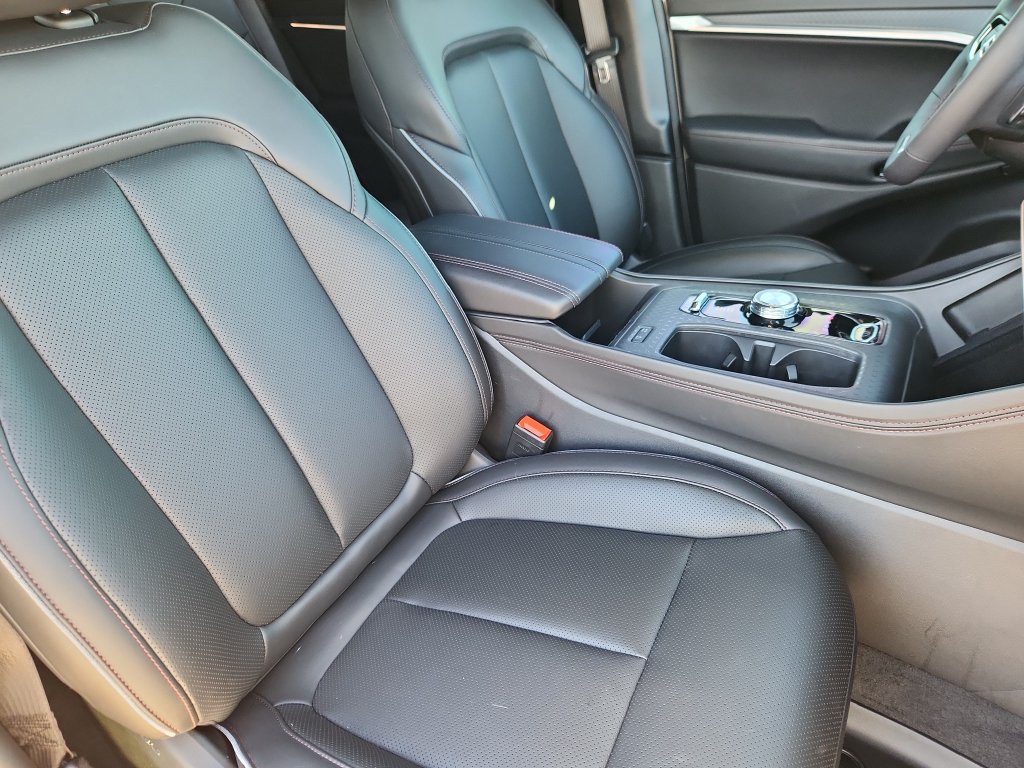 Used 2025 Jeep Wagoneer S Limited AWD/4WD image 13
