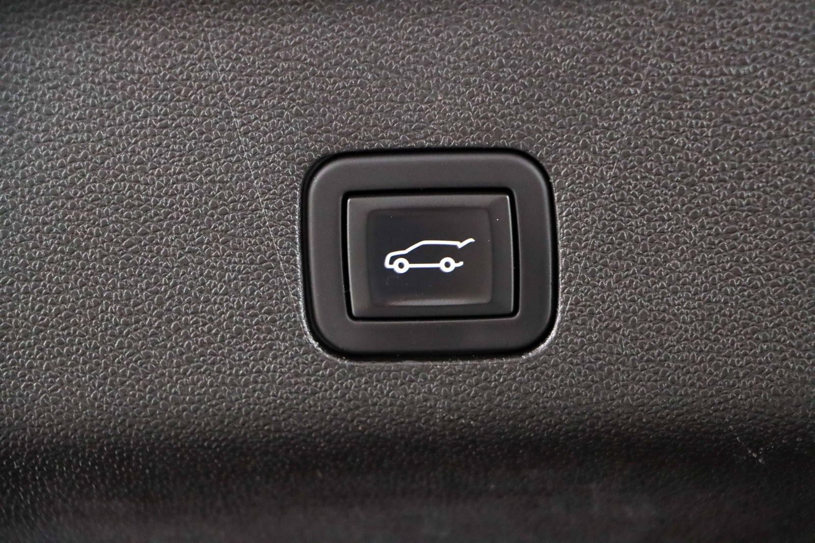 Used 2023 GMC Yukon XL Denali AWD/4WD image 35