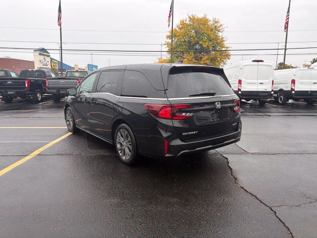 Used 2025 Honda Odyssey Touring image 7