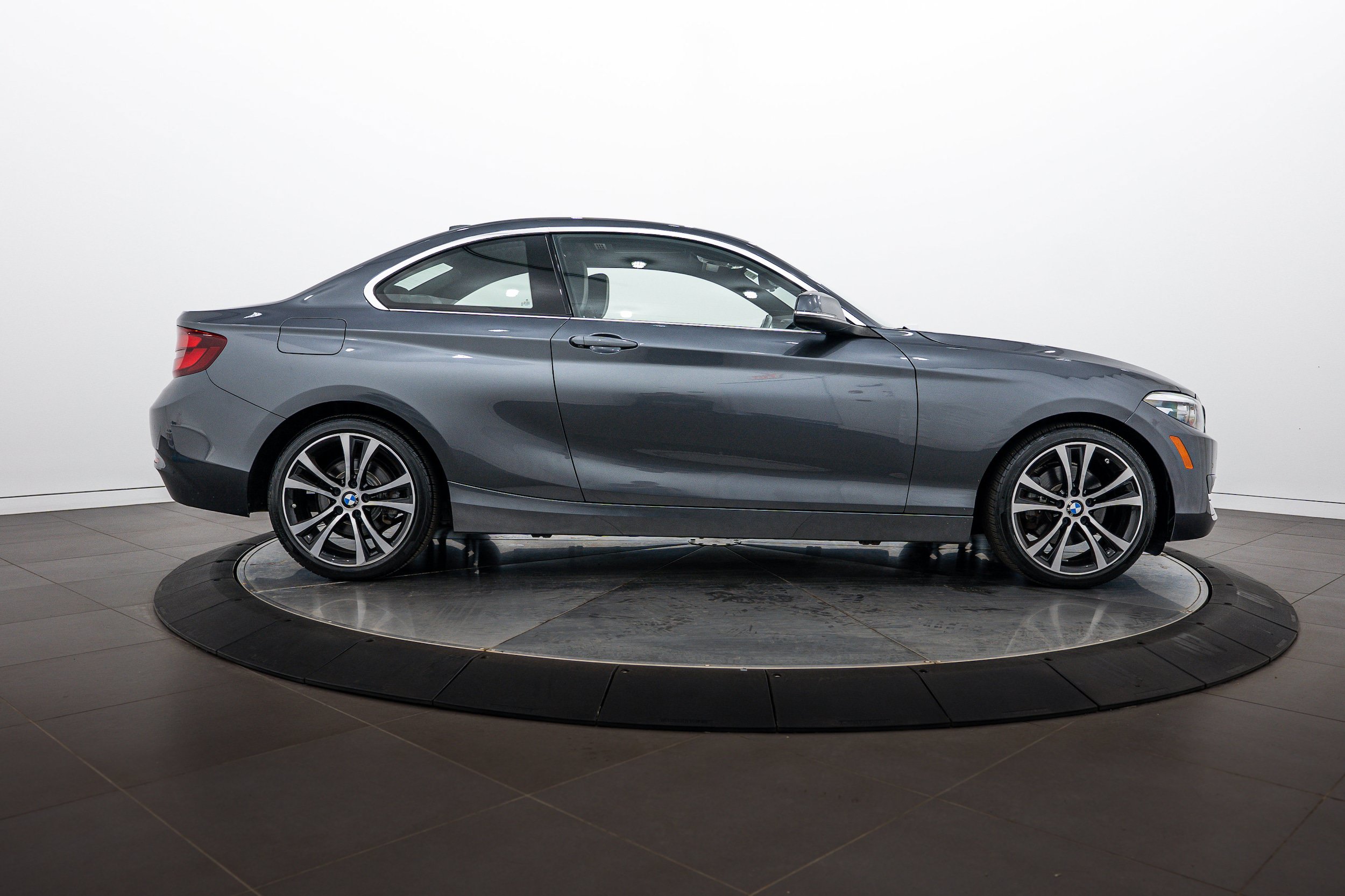 Used 2020 BMW 230i xDrive Coupe w/ Premium Package AWD/4WD image 3