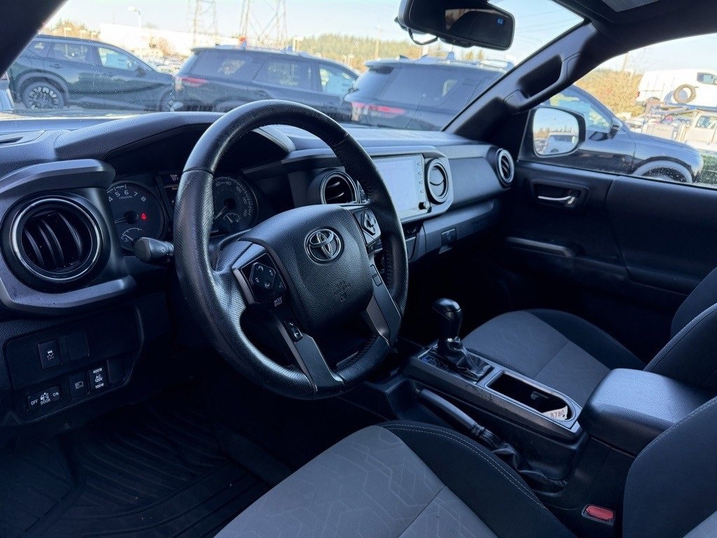 Used 2021 Toyota Tacoma TRD Off-Road w/ Technology Package image 15