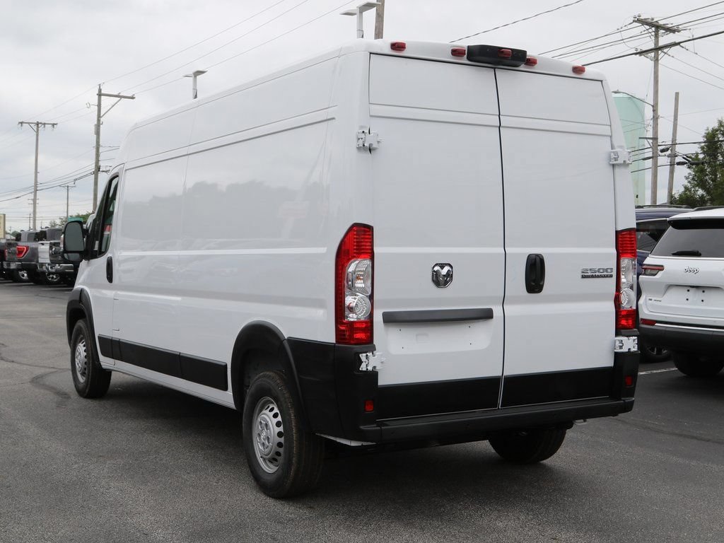 New 2024 RAM ProMaster 2500 w/ Premium Convenience Group FWD image 7