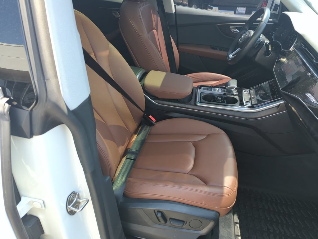Used 2022 Audi Q8 Premium AWD/4WD image 36