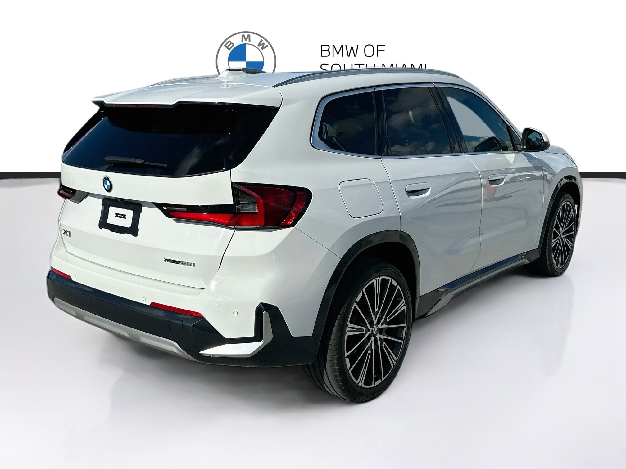 Certified 2025 BMW X1 xDrive28i w/ Convenience Package AWD/4WD image 7