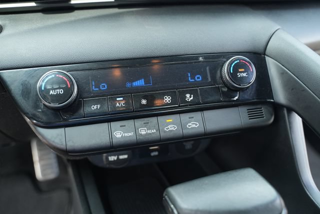 Used 2025 Hyundai Elantra Sport FWD image 35