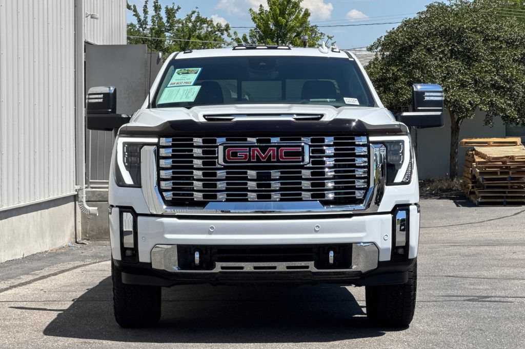 Used 2025 GMC Sierra 2500 Denali w/ Max Trailering Package AWD/4WD image 12