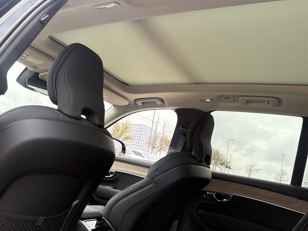 New 2026 Volvo XC90 B5 Core w/ Protection Package Premier image 32