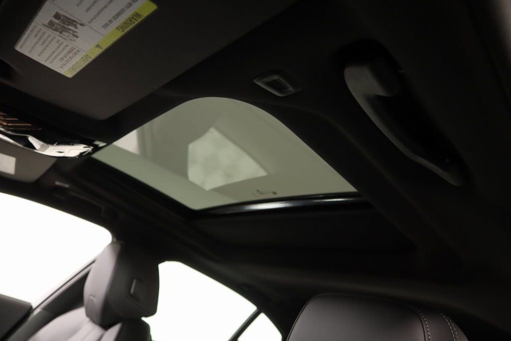 New 2025 BMW 530i xDrive w/ M Sport Package AWD/4WD image 16