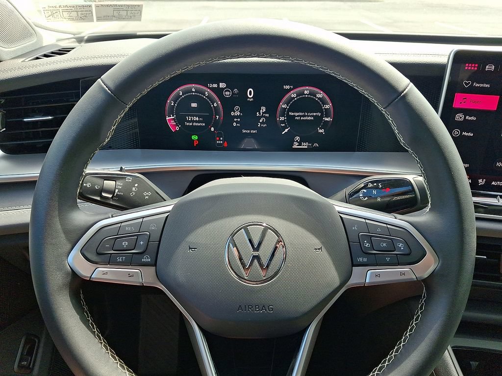 Used 2026 Volkswagen Tiguan SE AWD/4WD image 17