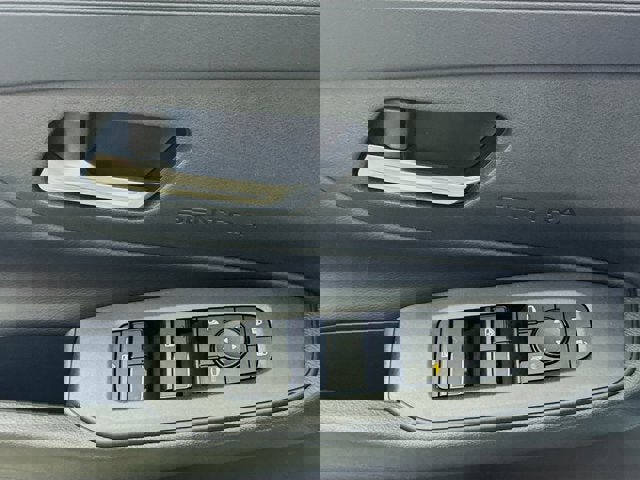 New 2026 Nissan Sentra SV FWD image 17