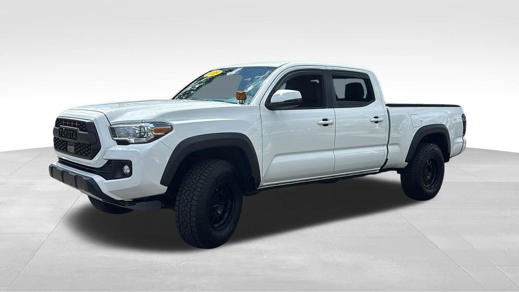Used 2019 Toyota Tacoma TRD Off-Road w/ Technology Package AWD/4WD image 3