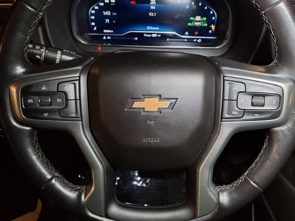 Used 2022 Chevrolet Suburban LT image 7