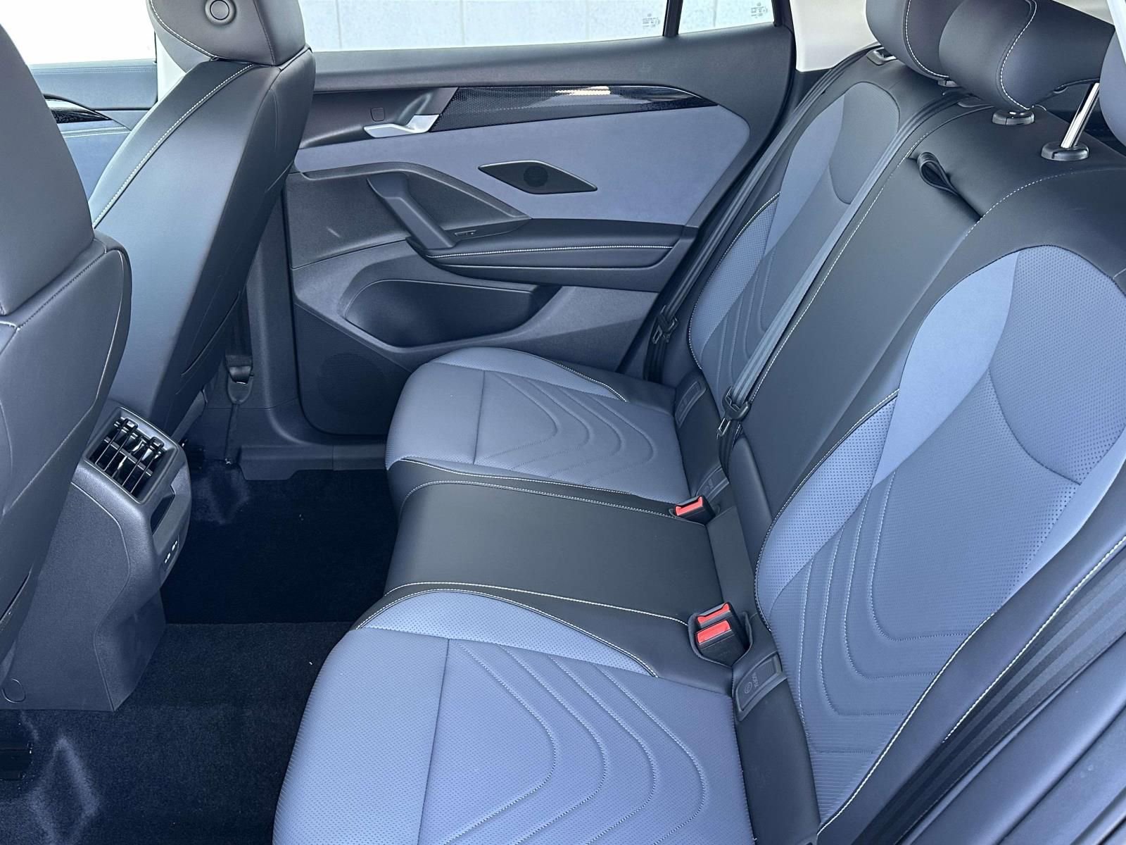 New 2026 Volkswagen Tiguan SE AWD/4WD image 13