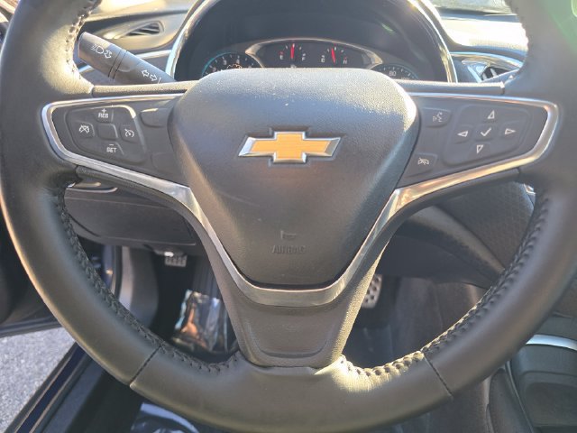 Used 2017 Chevrolet Malibu LT FWD image 30
