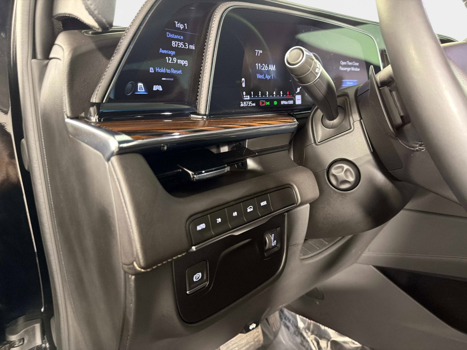 Used 2024 Cadillac Escalade ESV Luxury image 42