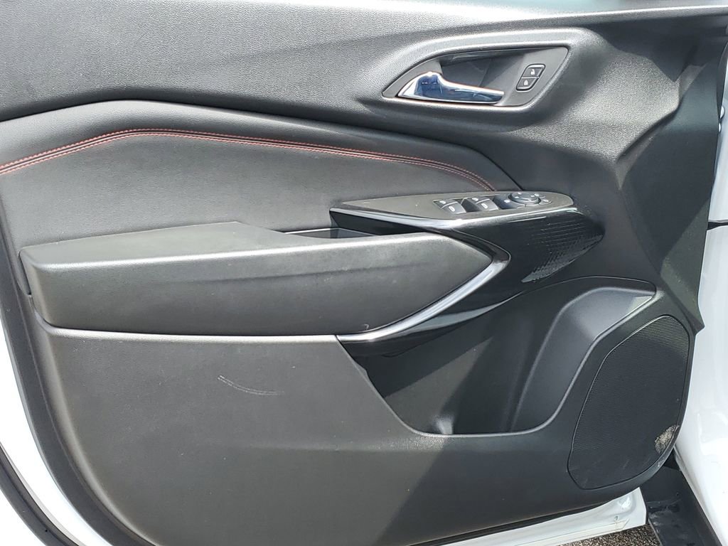 Certified 2024 Chevrolet Trax RS w/ Driver Confidence Package image 25