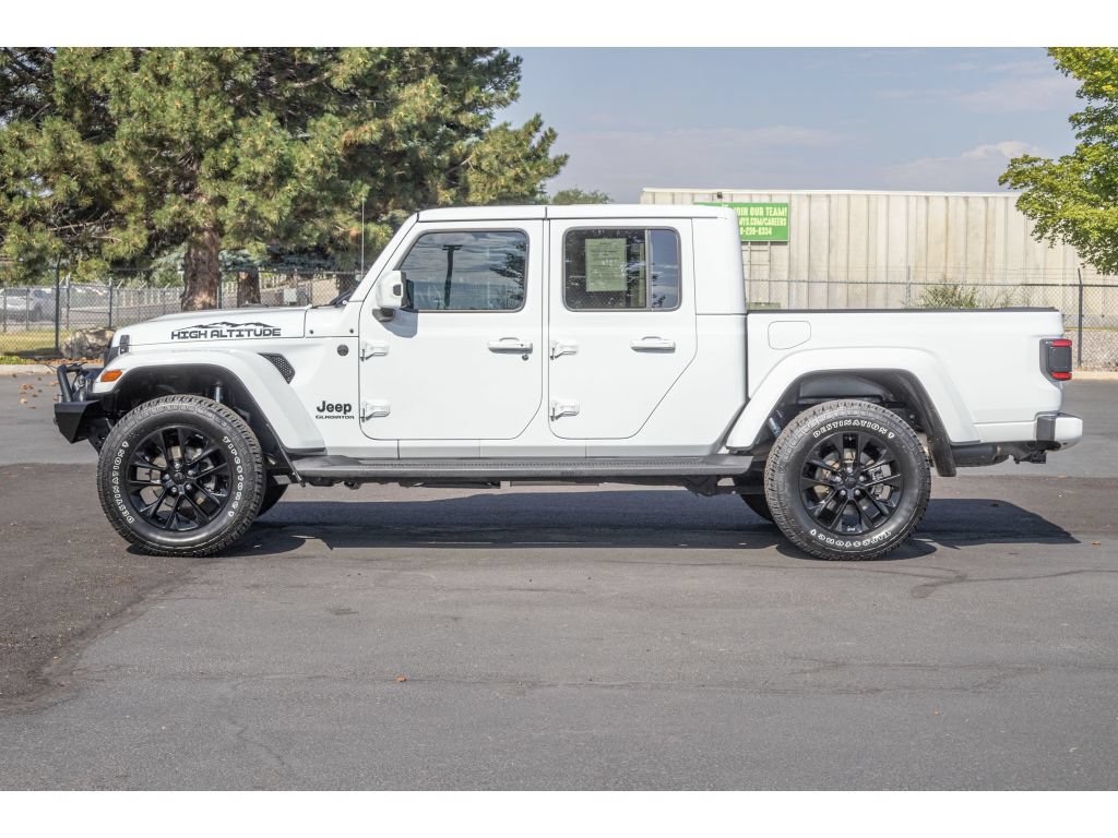 Used 2021 Jeep Gladiator Overland AWD/4WD image 6