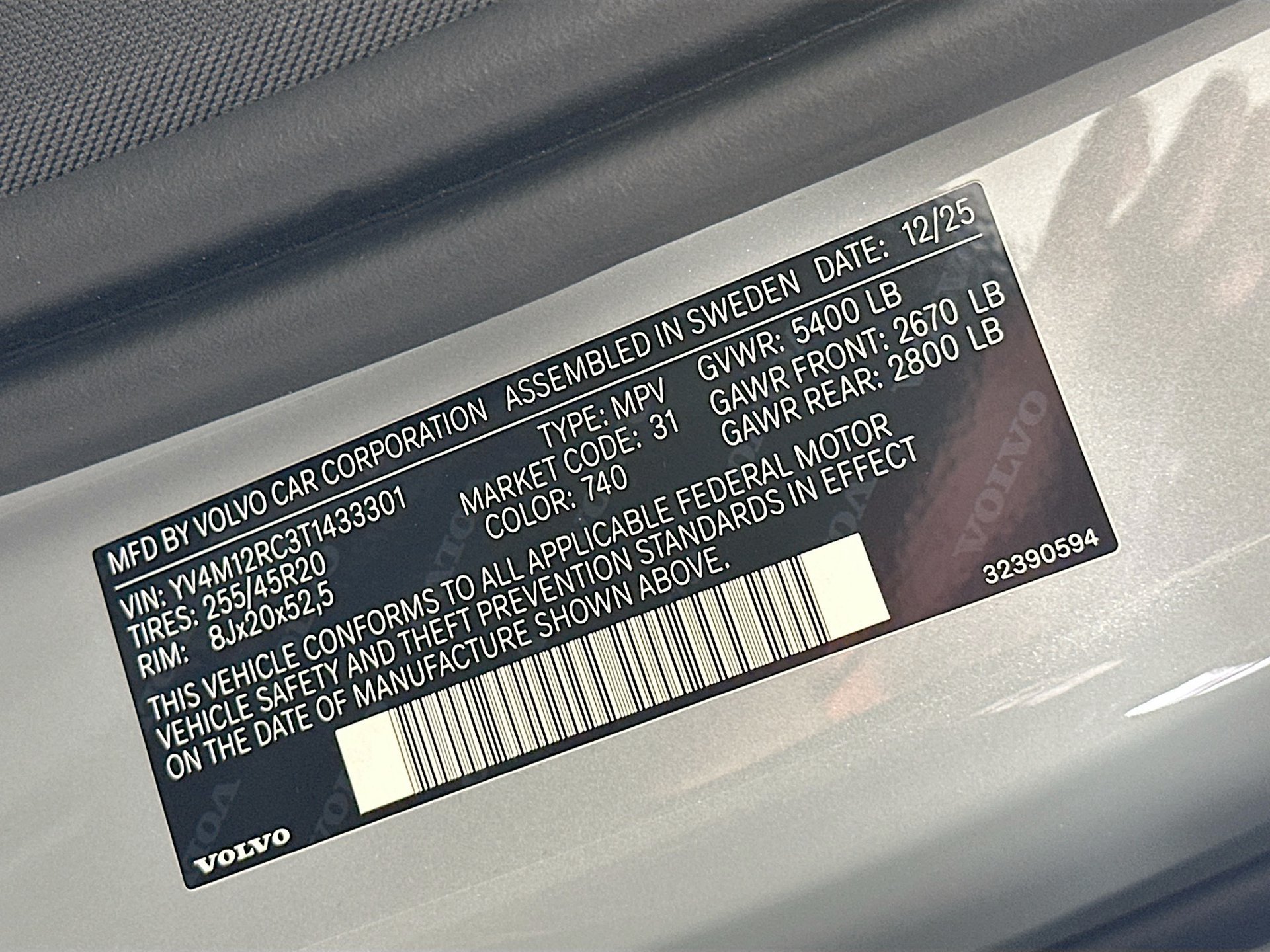 New 2026 Volvo XC60 B5 Plus w/ Protection Package Premier AWD/4WD image 33