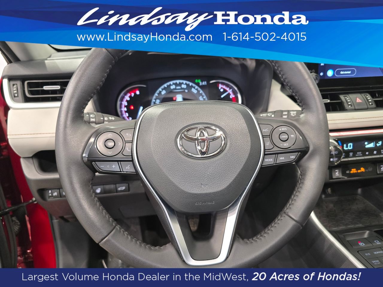 Used 2025 Toyota RAV4 XLE Premium w/ Weather Package AWD/4WD image 15