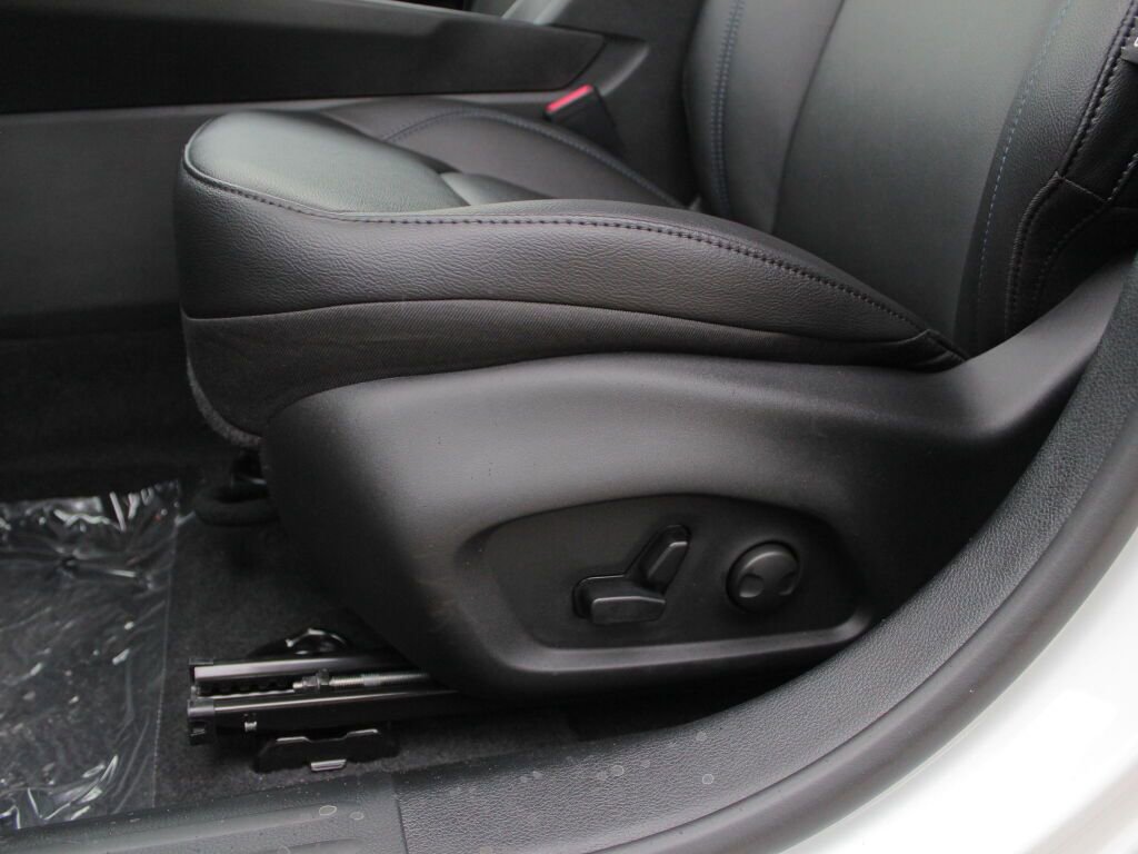 New 2026 Jeep Compass Limited image 24