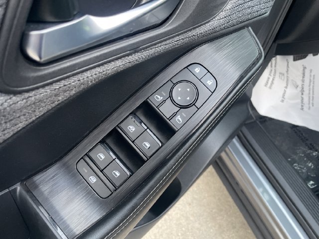 Used 2023 Nissan Rogue SV AWD/4WD image 21