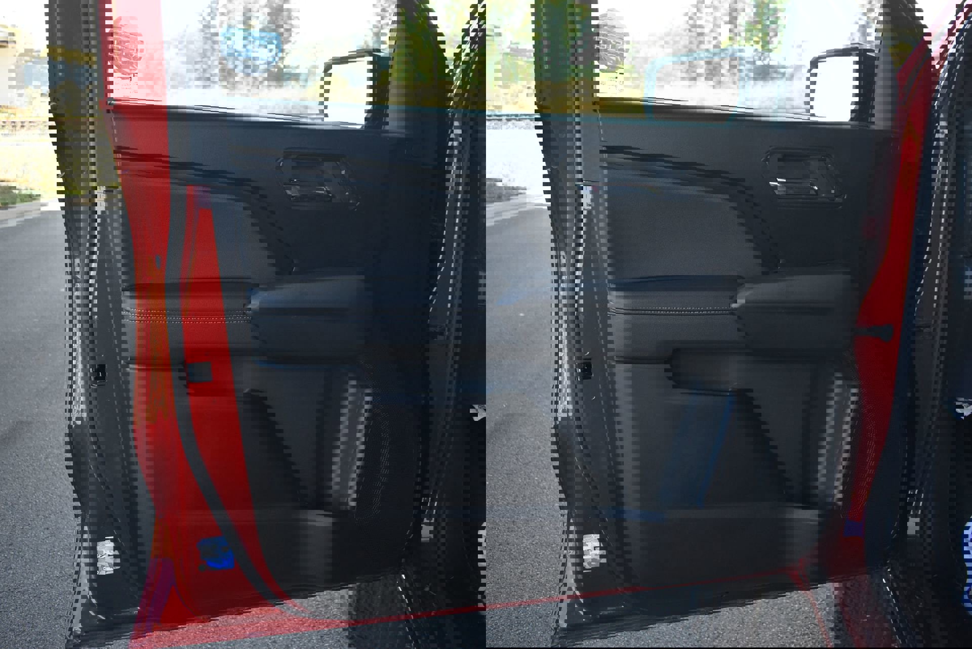 New 2026 GMC Canyon Elevation w/ Convenience Package image 12