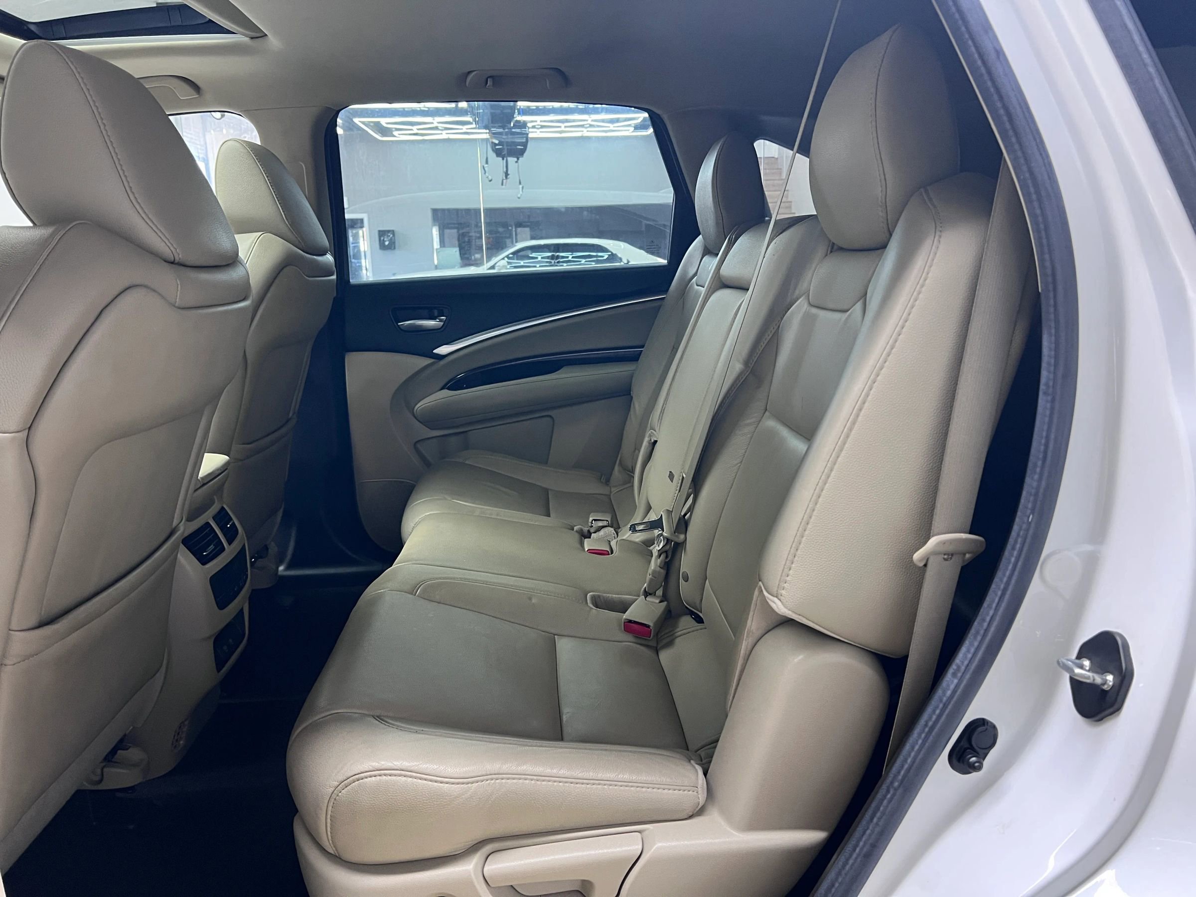 Used 2020 Acura MDX FWD image 15