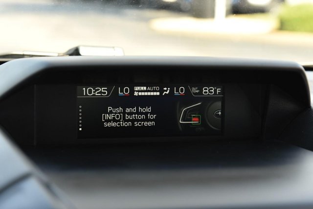 Used 2022 Subaru Forester Limited AWD/4WD image 13