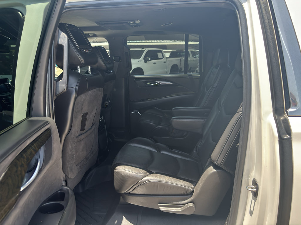 Used 2018 Cadillac Escalade ESV Platinum AWD/4WD image 15