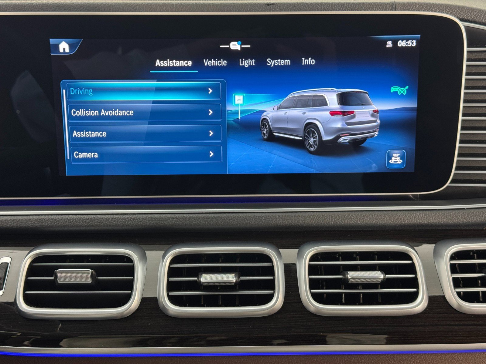 Used 2024 Mercedes-Benz GLS 450 4MATIC image 31